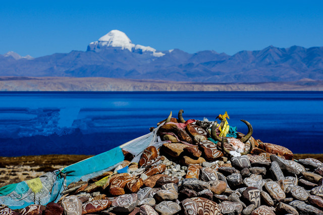 mount-kailash-and-lake-manasarovar-small-group-tour-02